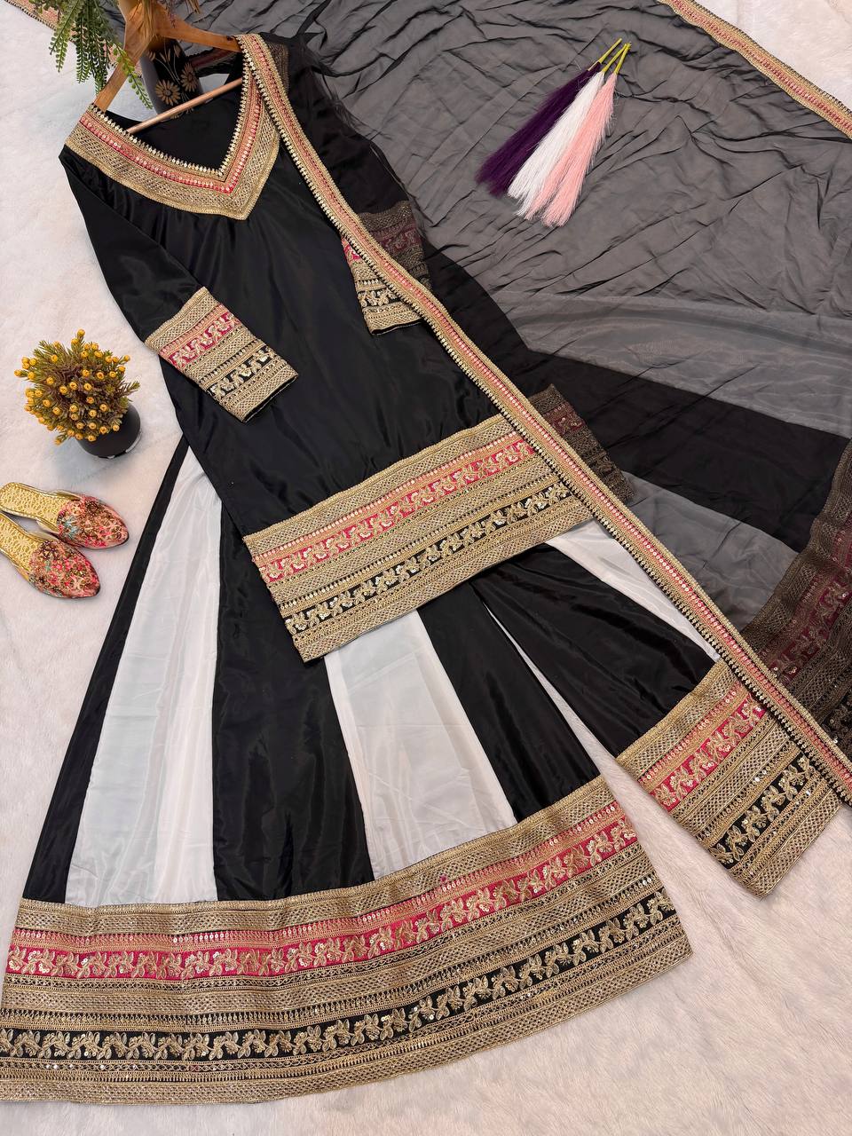 The Majestic Monochrome Gilded-Border Ensemble